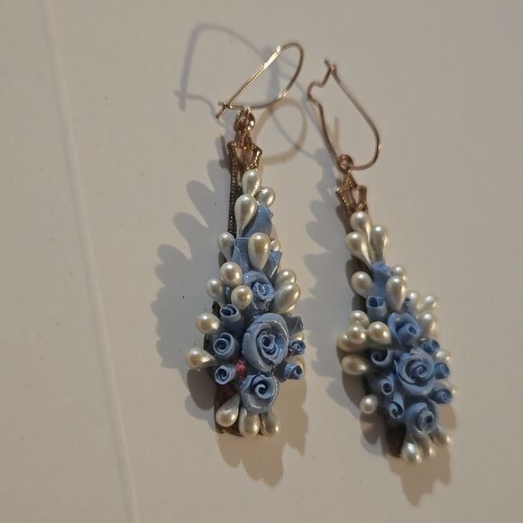 Vintage Handmade Roses earrings - Picture 3 of 6